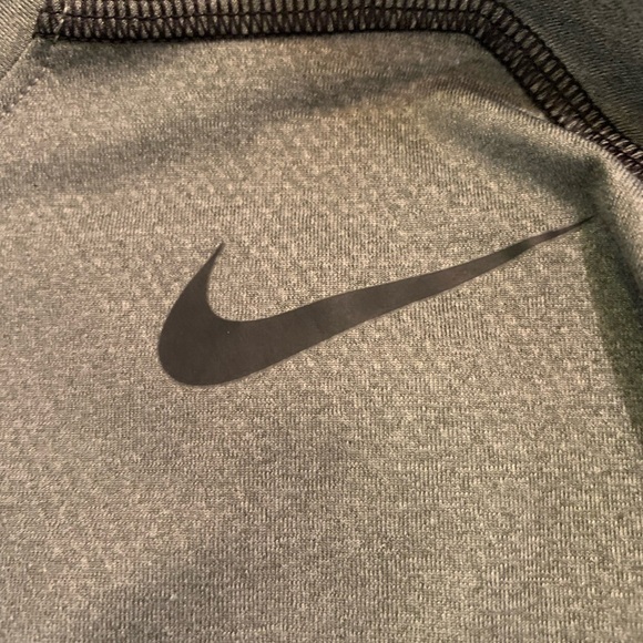 Nike Dr-fit athletic top, size M - Picture 4 of 5